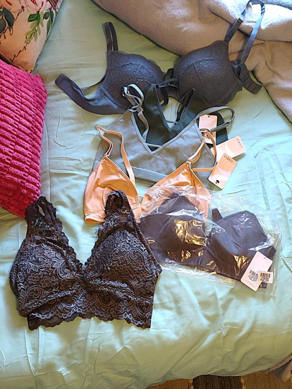 All 6 pieces - Women's Bralettes NWT, size M, 36 B various colors - Picture 12 of 12